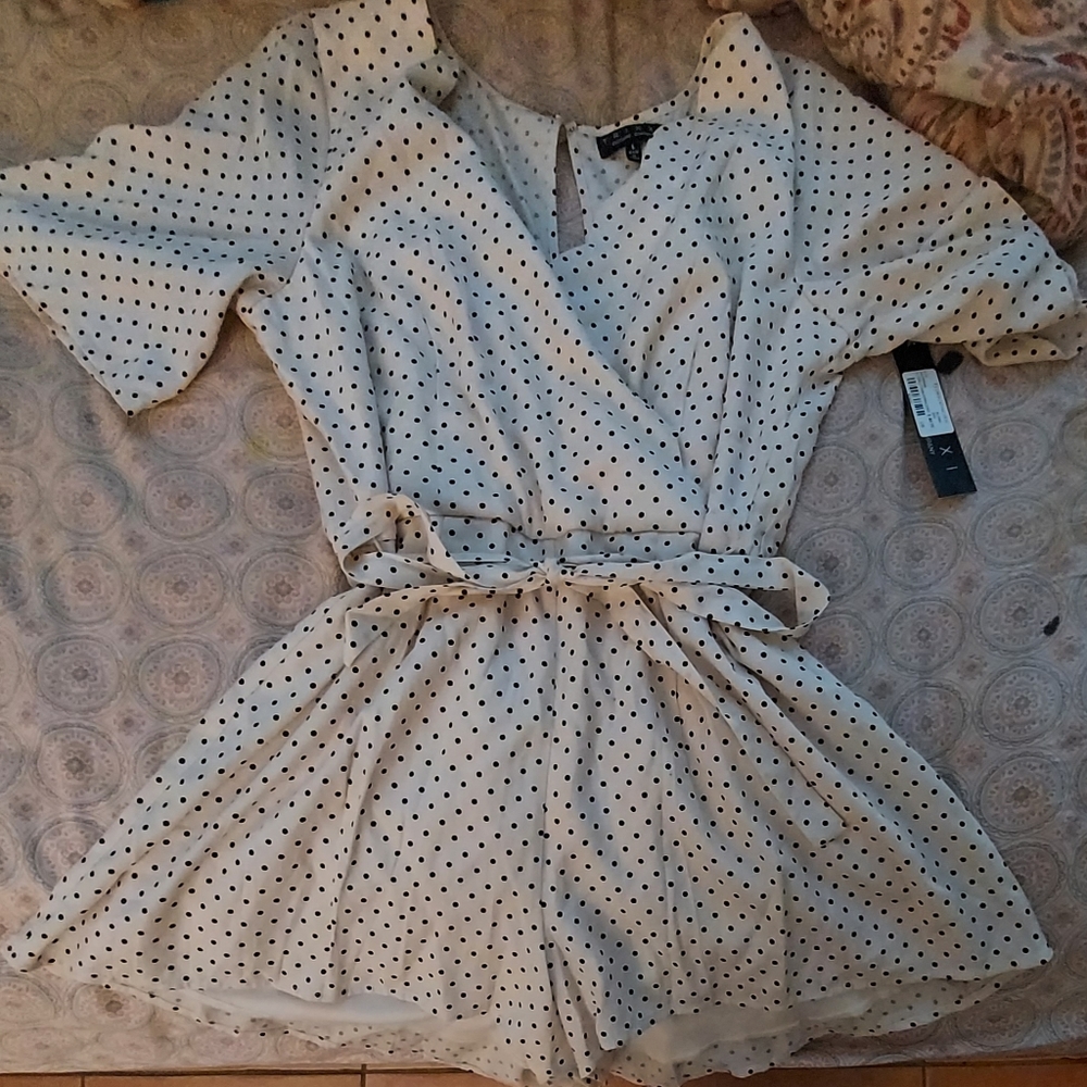Romper - Picture 2 of 2